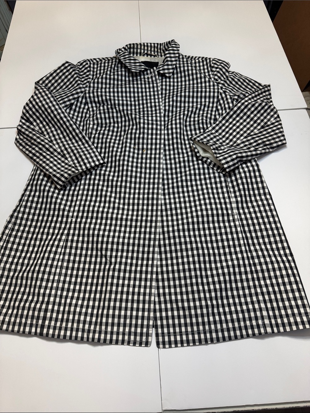 Talbots Black and White Women's Label Patch